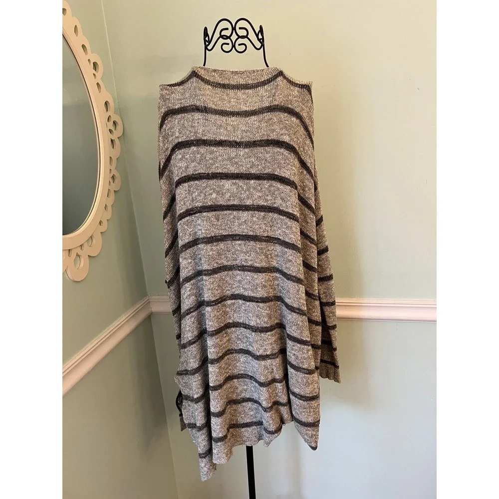 Free People Gray Black Striped Oversized Pullover Knit Slouchy Sweater $108 Sz M